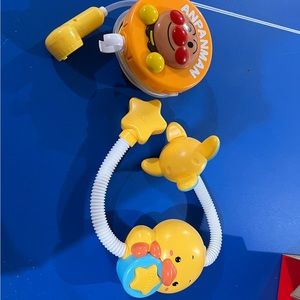 Anpanman bath tub toys